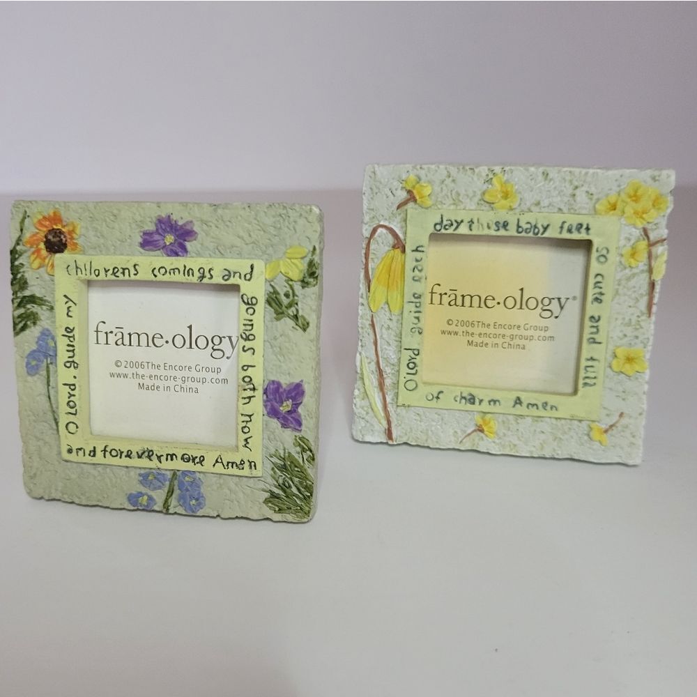 Frame•ology Set of 2 Square Resin Frames
